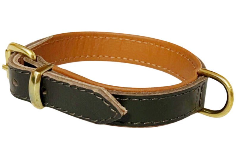 Fettlederhalsband mit weichem cognacfarbenen Nappaleder gefüttert mit Messingschnalle und Ring